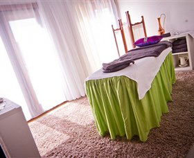Paci Spa - Holiday Byron Bay 1