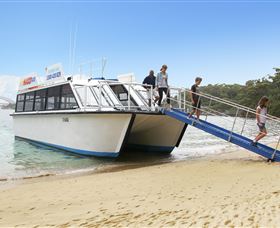 H2O Maxi Taxis - Holiday Byron Bay 1