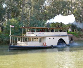 Paddlesteamer Canberra - Holiday Byron Bay 0