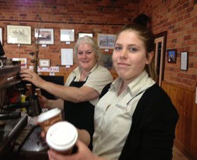 Breretons Bakery And Coffee Lounge - Holiday Byron Bay 3