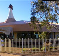McFeeters Motor Museum and Visitor Information Centre