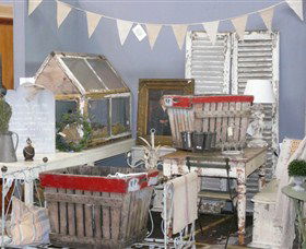 Dirty Janes Emporium - Holiday Byron Bay 1