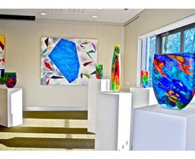 Lone Goat Gallery - Holiday Byron Bay 3