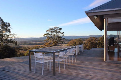 Mount Mitchell - Holiday Byron Bay 0