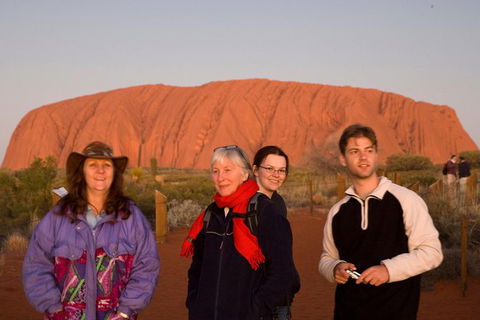 5-Day Uluru (Ayers Rock) And Kata Tjuta 4WD Camping Tour - Holiday Byron Bay 1