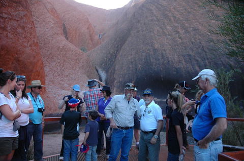 Uluru (Ayers Rock) And The Olgas Tour Including Sunset Dinner From Alice Springs - Holiday Byron Bay 6