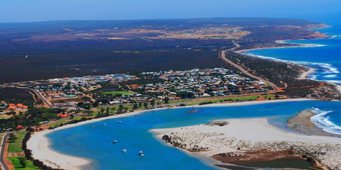 Kalbarri Town Centre - Holiday Byron Bay 0
