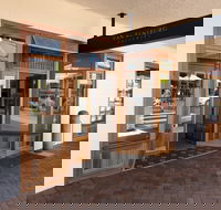 Van Rensburg Galleries - Holiday Byron Bay