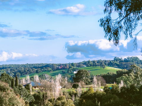 Hahndorf Creek Wellness Spa - Holiday Byron Bay 1