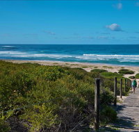 Pelican Beach Road lookout
