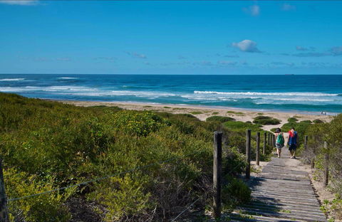 Pelican Beach Road Lookout - Holiday Byron Bay 0