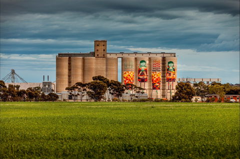 PUBLIC Silo Trail: Merredin - Holiday Byron Bay 1