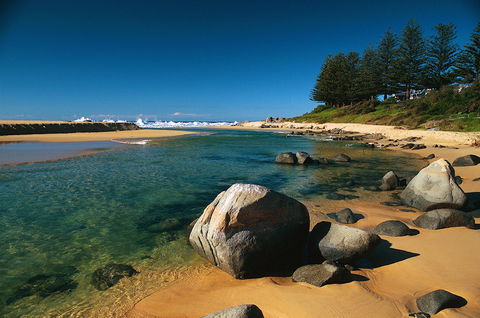 Kayaking Coila Lake At Tuross Head - Holiday Byron Bay 1
