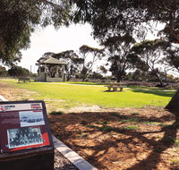 Tailem Bend Historic Rail Trail - Holiday Byron Bay