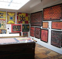 The Stockyard Gallery - Holiday Byron Bay