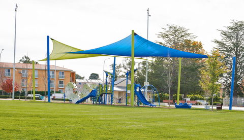 Queen Elizabeth Ll Park Queanbeyan - Holiday Byron Bay 1