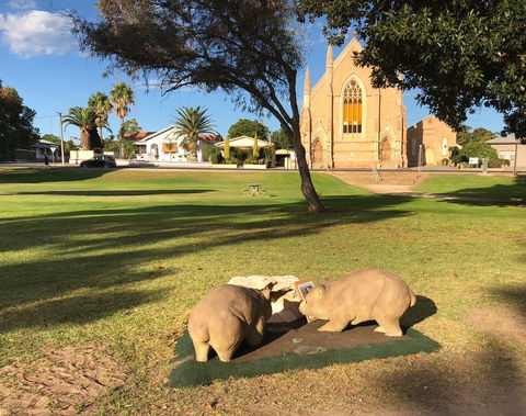 Queen Square, Moonta - Holiday Byron Bay 0