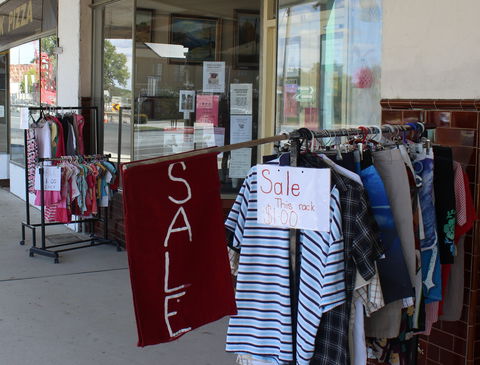 Holbrook Anglican Op-shop - Holiday Byron Bay 0