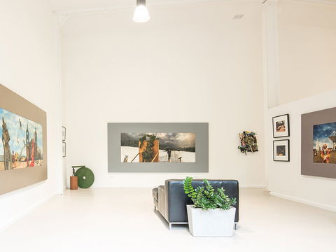 Phillips Gallery - Holiday Byron Bay 1