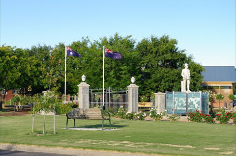 WW1 Memorial Park - Holiday Byron Bay 1