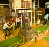 Mega Mini Golf