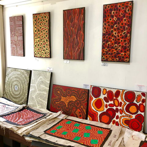 Yubu Napa Art Gallery And Studio - Holiday Byron Bay 1