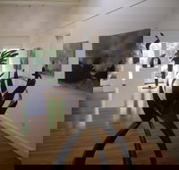 Ivy Hill Gallery - Holiday Byron Bay