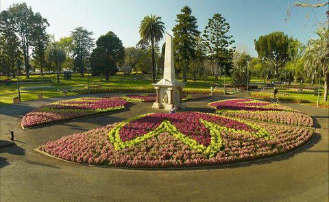 Queens Park, Toowoomba - Holiday Byron Bay 0
