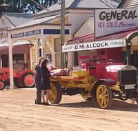 The Village Historic Loxton - Holiday Byron Bay