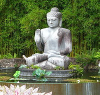 Crystal Castle Shuttle from Byron Bay full day - Holiday Byron Bay