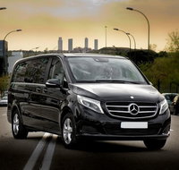 Departure Private Transfer Melbourne City to Melbourne Airport MEL by Luxury Van - Holiday Byron Bay