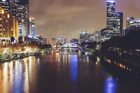 Melbourne Airport Transfers: Melbourne To Melbourne Airport MEL In Luxury Car - Holiday Byron Bay 7