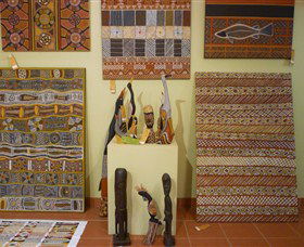 Tiwi Design Aboriginal Corporation - Holiday Byron Bay 0