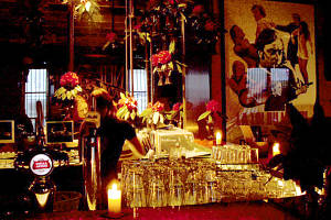 Cherry Bar - Holiday Byron Bay 0