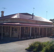 Old Bush Inn - Holiday Byron Bay