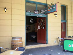 Paddy Maguires - Holiday Byron Bay 0
