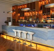 Pontoon Bar - Holiday Byron Bay