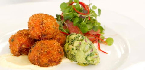 Season Restaurant - Holiday Byron Bay 4