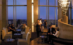 Blu Horizons Bar - Holiday Byron Bay 0