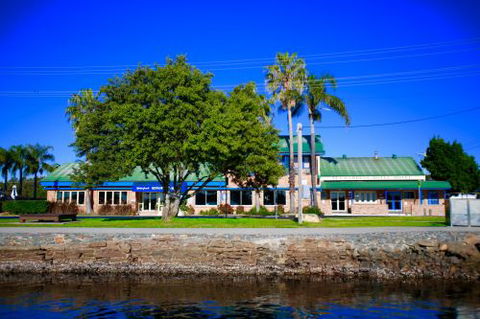 Hadleys Hotel - Holiday Byron Bay 0