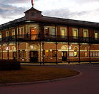 The Grand Terminus Hotel - Holiday Byron Bay