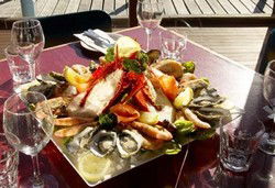 Joes Fish Shack - Holiday Byron Bay 0