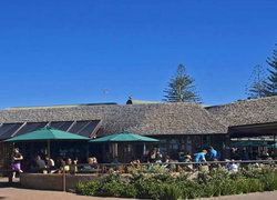 The Beach Hotel - Holiday Byron Bay 1