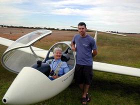 Waikerie Gliding Club - Holiday Byron Bay 0
