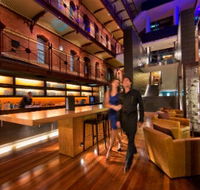 Bluestone Wine Lounge - Holiday Byron Bay