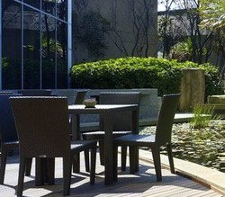 Lobby Lounge And Terrace - Holiday Byron Bay 1
