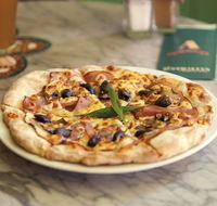 The Australian Hotel - Holiday Byron Bay