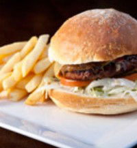 PJ's Irish Sports Bar & Bistro @ The Criterion Hotel - Holiday Byron Bay 3