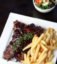 PJ's Irish Sports Bar & Bistro @ The Criterion Hotel - Holiday Byron Bay 4