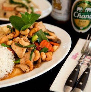 Eagle Thai - Holiday Byron Bay 0